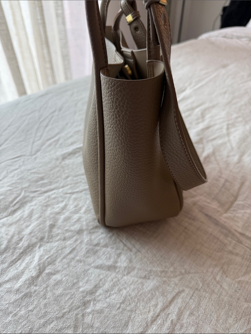 Antik Kraft Women’s Taupe Soft Leather Tote Bag with Matching Pouch - Picture 6 of 15